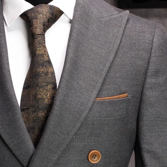 Suit double breasted - Picture 2 of 2